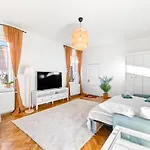 Apartment Brassovia Hideaway Brasov