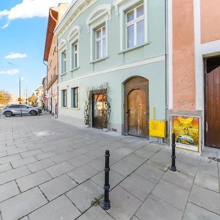 Brassovia Hideaway *