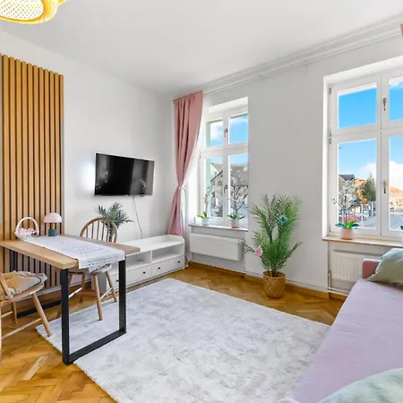 Brassovia Hideaway Apartment