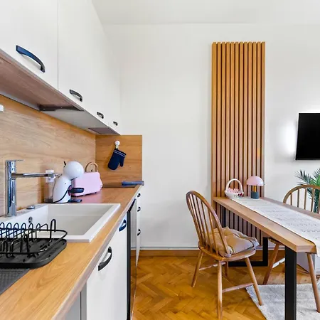 Brassovia Hideaway Apartament