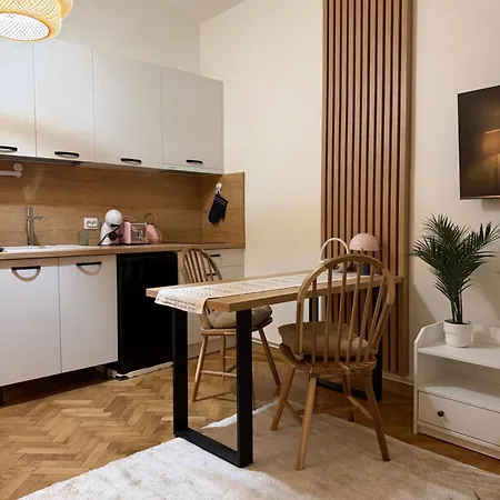 Apartment Brassovia Hideaway *