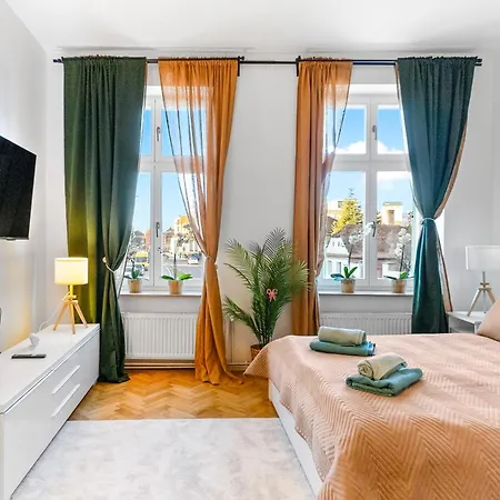 Brassovia Hideaway Apartament *