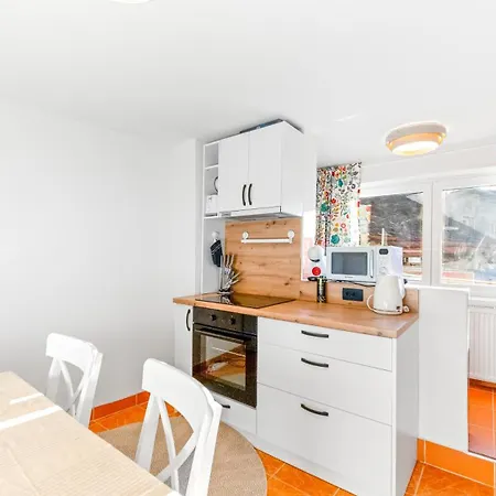 Brassovia Hideaway Apartment