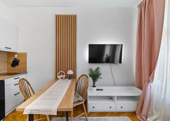 Apartament Brassovia Hideaway *