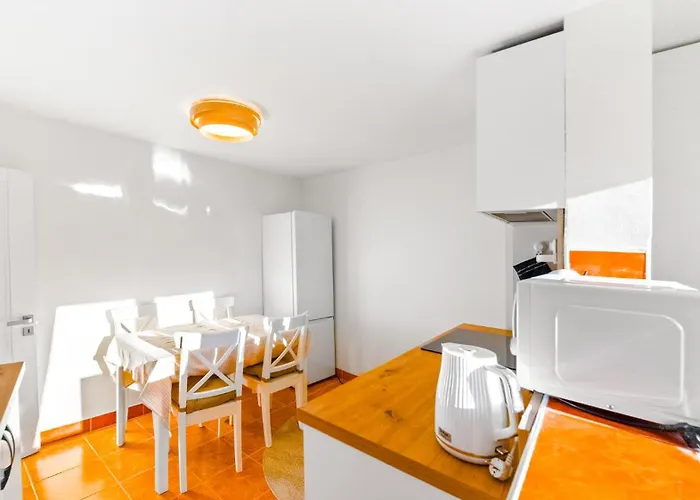 Brassovia Hideaway Apartment