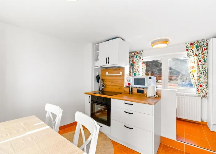 Brassovia Hideaway Apartament *