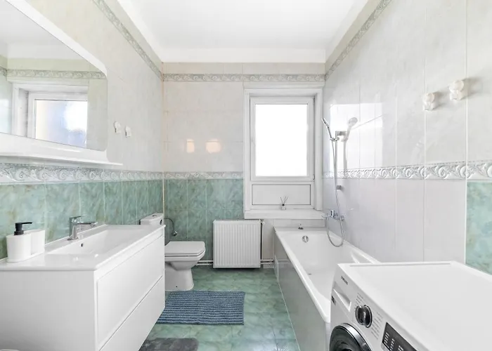 Brassovia Hideaway Apartament *