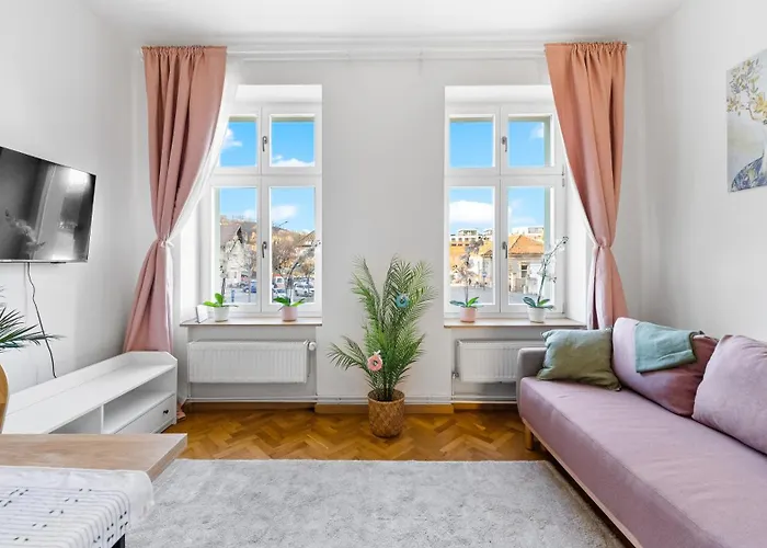 Brassovia Hideaway Apartment *